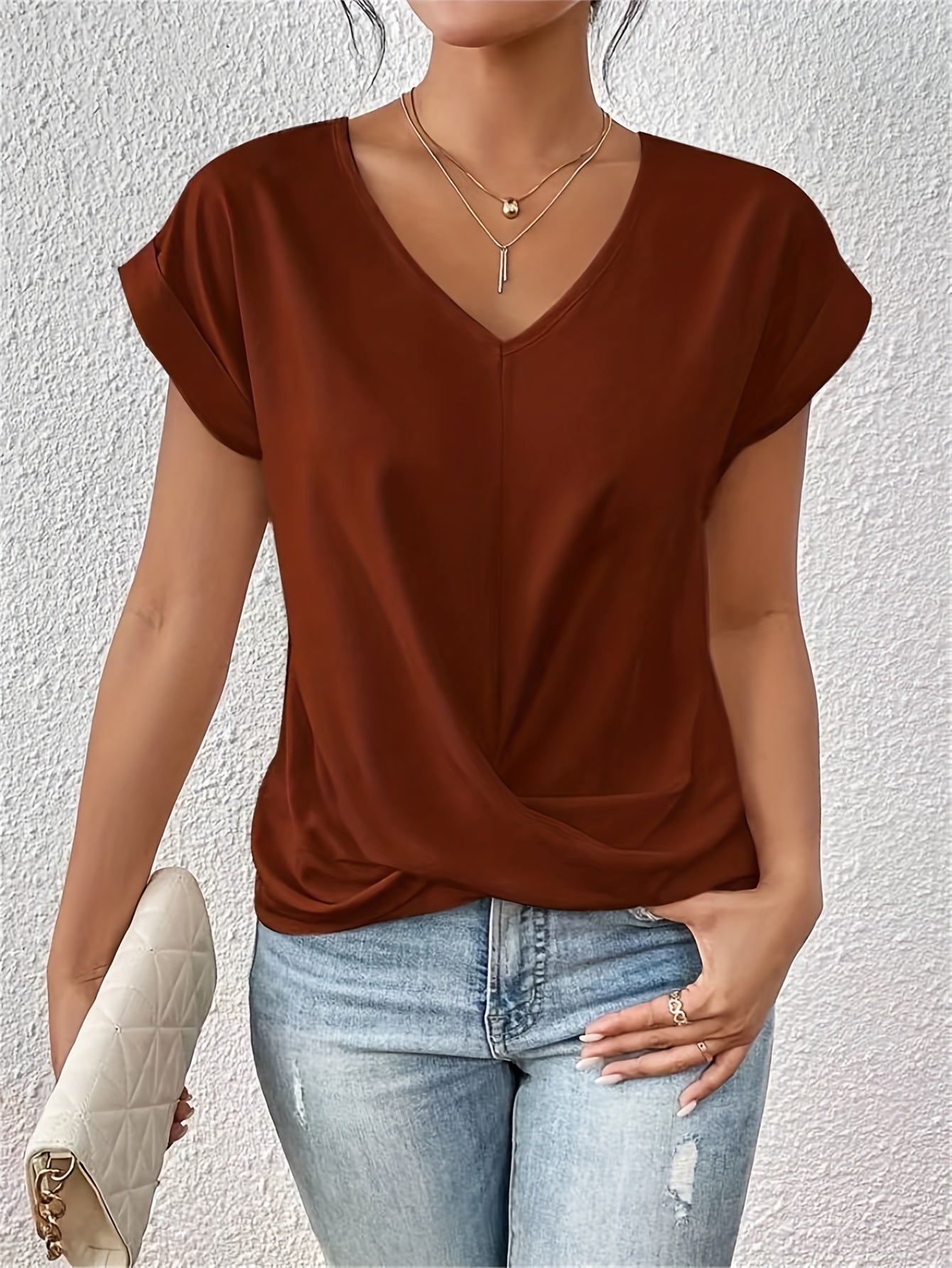Lotte - V-Hals T-Shirt Met Twistdetail